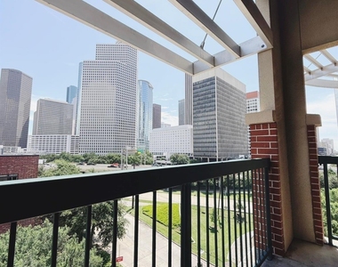 300 St Joseph Parkway - Photo Thumbnail 8