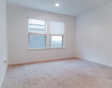 8214 Star Terrace Drive - Photo Thumbnail 26