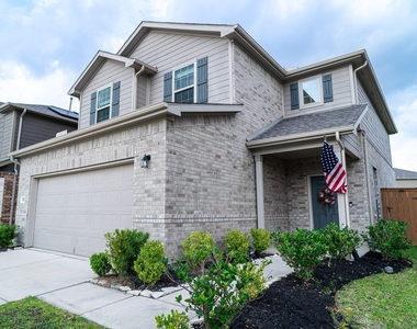 8214 Star Terrace Drive - Photo Thumbnail 2