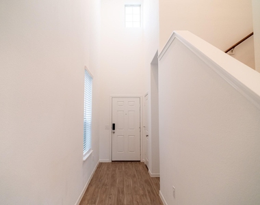 8214 Star Terrace Drive - Photo Thumbnail 7