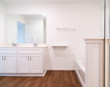 8214 Star Terrace Drive - Photo Thumbnail 37