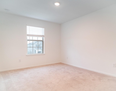 8214 Star Terrace Drive - Photo Thumbnail 40