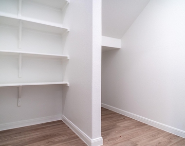 8214 Star Terrace Drive - Photo Thumbnail 20