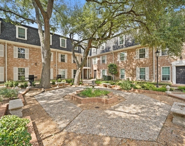 357 N Post Oak Lane - Photo Thumbnail 17