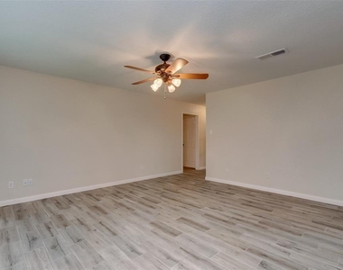 11911 24th Street - Photo Thumbnail 6