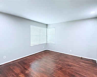 11119 Atwell Drive - Photo Thumbnail 16