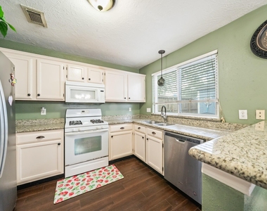 16170 Golden Sands Drive - Photo Thumbnail 11