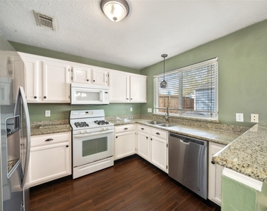 16170 Golden Sands Drive - Photo Thumbnail 10