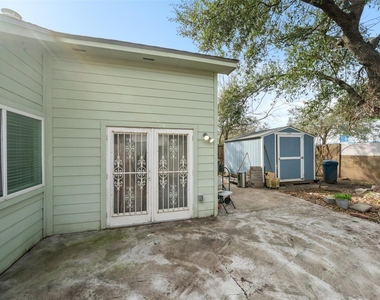 16170 Golden Sands Drive - Photo Thumbnail 3