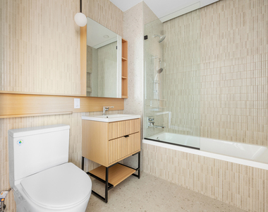 104 Fleet Place - Photo Thumbnail 3