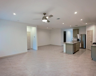 5034 Pine Haven Lane - Photo Thumbnail 3