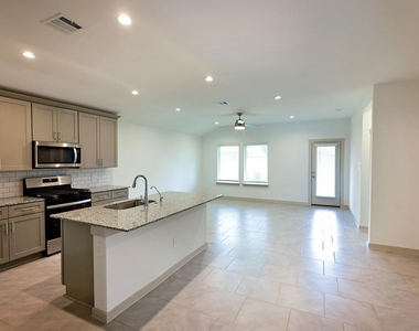 5034 Pine Haven Lane - Photo Thumbnail 6