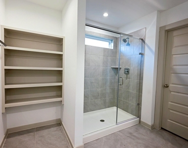 5034 Pine Haven Lane - Photo Thumbnail 15