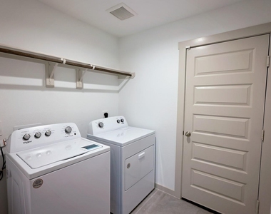 5034 Pine Haven Lane - Photo Thumbnail 19
