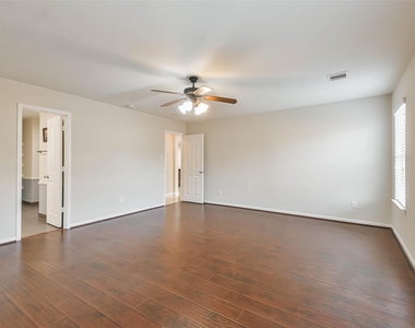 7718 Shavano Lane - Photo Thumbnail 14