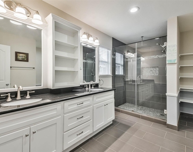 7718 Shavano Lane - Photo Thumbnail 15