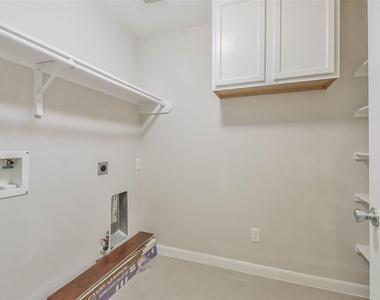 7718 Shavano Lane - Photo Thumbnail 21