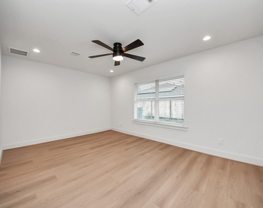 9261 Autauga Street - Photo Thumbnail 14