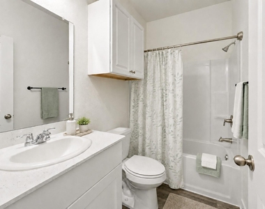 5830 Capri Forest Drive - Photo Thumbnail 16