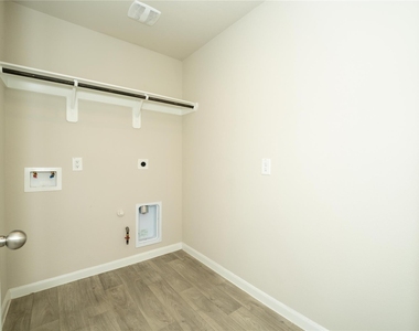 1503 Custer Ridge Court - Photo Thumbnail 5