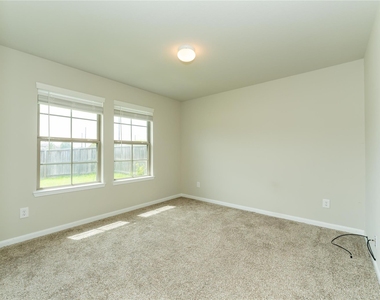 1503 Custer Ridge Court - Photo Thumbnail 15