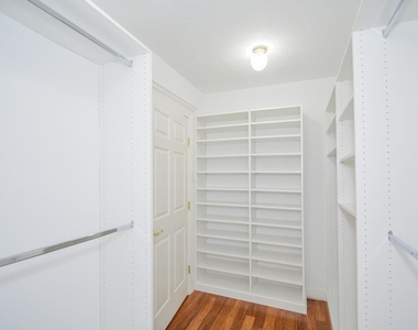 2326 Walnut Bend Lane - Photo Thumbnail 18