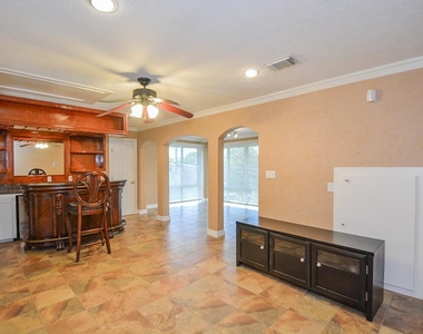 2326 Walnut Bend Lane - Photo Thumbnail 19