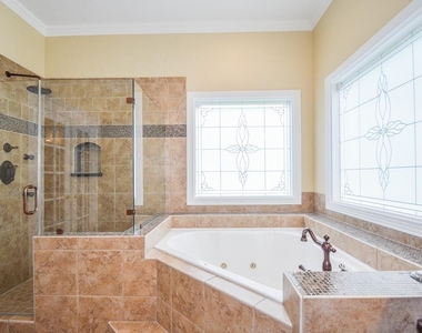 2326 Walnut Bend Lane - Photo Thumbnail 17