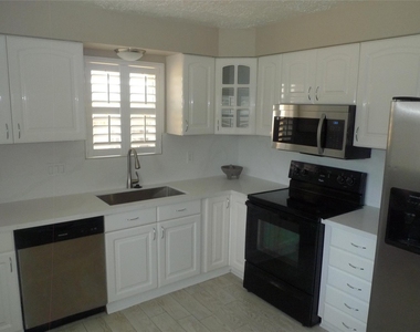 14122 Bateau Drive - Photo Thumbnail 9