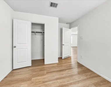 24107 Laurel Farms Drive - Photo Thumbnail 5