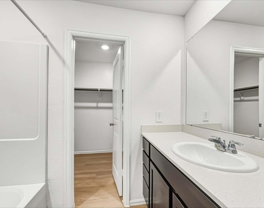 24107 Laurel Farms Drive - Photo Thumbnail 4