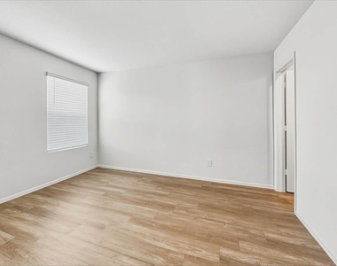 24107 Laurel Farms Drive - Photo Thumbnail 2