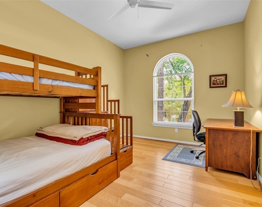 98 Winding Creek Place - Photo Thumbnail 7