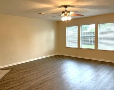 410 Sun River Lane - Photo Thumbnail 2