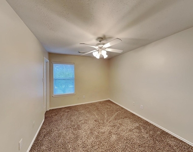 410 Sun River Lane - Photo Thumbnail 7