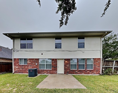 410 Sun River Lane - Photo Thumbnail 13