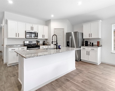 6685 Riplee Street - Photo Thumbnail 10