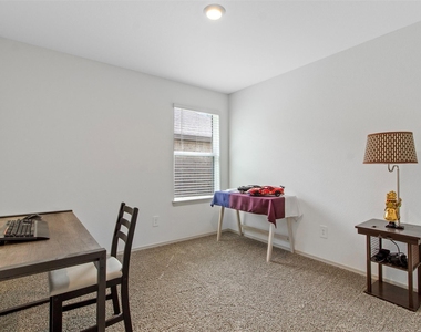 6685 Riplee Street - Photo Thumbnail 3
