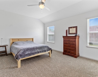 6685 Riplee Street - Photo Thumbnail 14