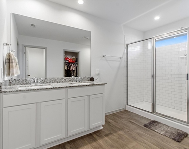 6685 Riplee Street - Photo Thumbnail 16
