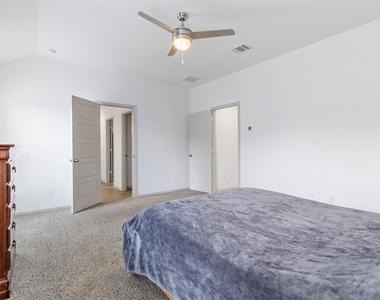 6685 Riplee Street - Photo Thumbnail 15