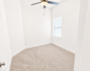 10602 William Park Drive - Photo Thumbnail 6