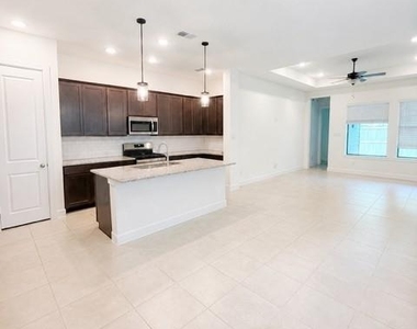 10602 William Park Drive - Photo Thumbnail 2