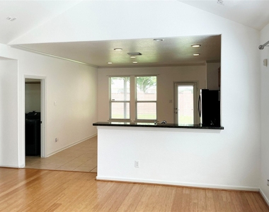 4435 Wellington Grove Lane - Photo Thumbnail 6