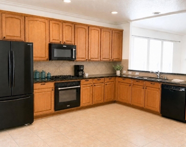 4435 Wellington Grove Lane - Photo Thumbnail 9