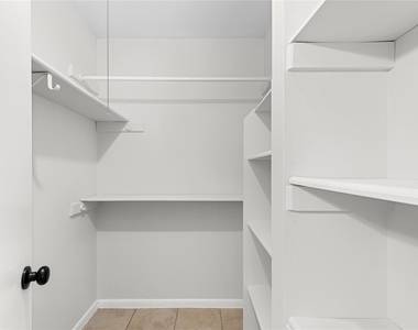 9306 Tooley Drive - Photo Thumbnail 17