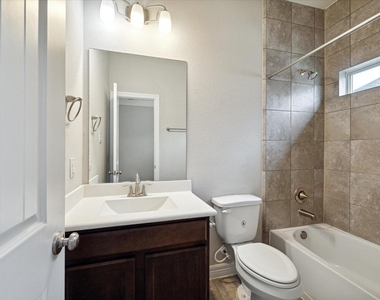 430 N Live Oak Street - Photo Thumbnail 16