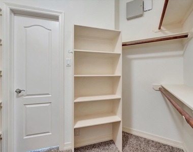 2421 Baycrest Drive - Photo Thumbnail 25