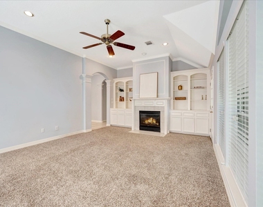 2421 Baycrest Drive - Photo Thumbnail 21