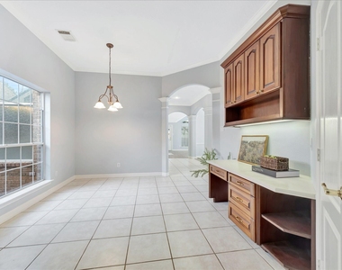 2421 Baycrest Drive - Photo Thumbnail 17
